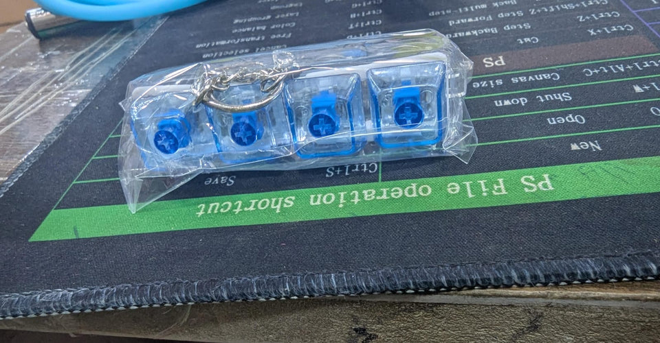 Mechanical Keyboard Keychain | Stress Relief Clicky Fidget Keychain | Portable Mini Keyboard Switch